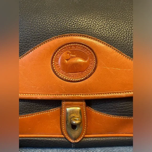 Vintage Dooney & Bourke All Weather Leather Carrier Bag Medium Sized - Picture 4 of 17